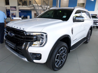 FORD-EVEREST WHITE