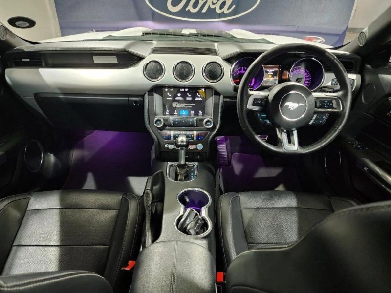 FORD-MUSTANG
