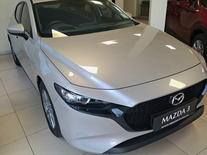 MAZDA 3