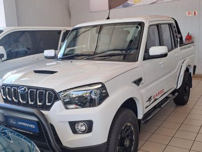 MAHINDRA KAROO S10